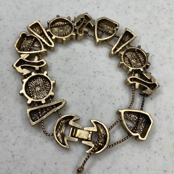 Vintage Nautical Charm Bracelet Gold Tone Anchor Boat Lighthouse Charm 7" - Picture 2 of 2